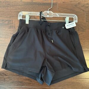 NWT old navy Powersoft High rise short. Sz XS 3” inseam